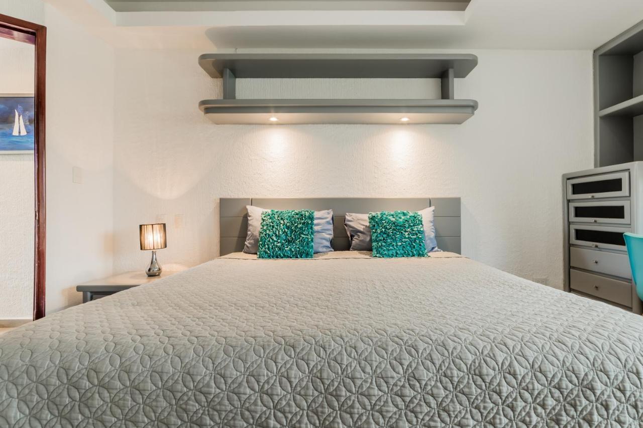 Elegant Lagoon Front Villa By Casa Paraiso Cancún Eksteriør billede