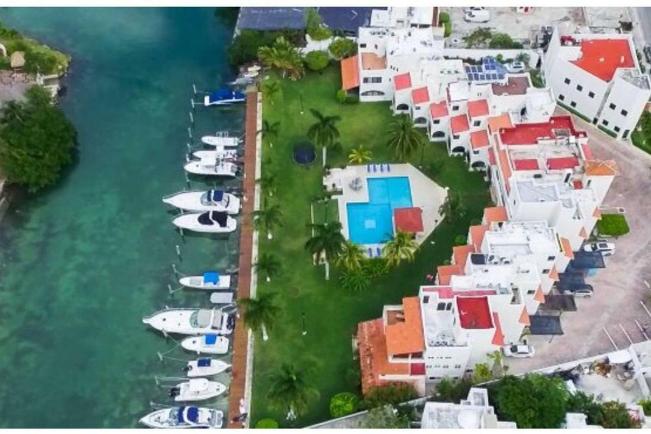 Elegant Lagoon Front Villa By Casa Paraiso Cancún Eksteriør billede